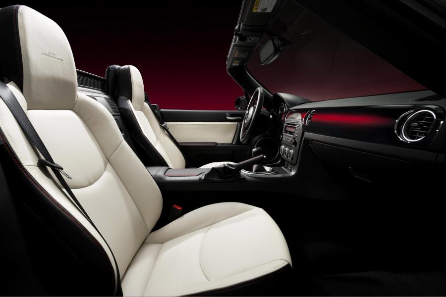  Mazda MX-5 Miata 25th Anniversary Edition 2014 года  (фото 24 из 35)